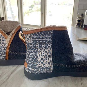 Sanuk Nice Bootah Boots, Size 8